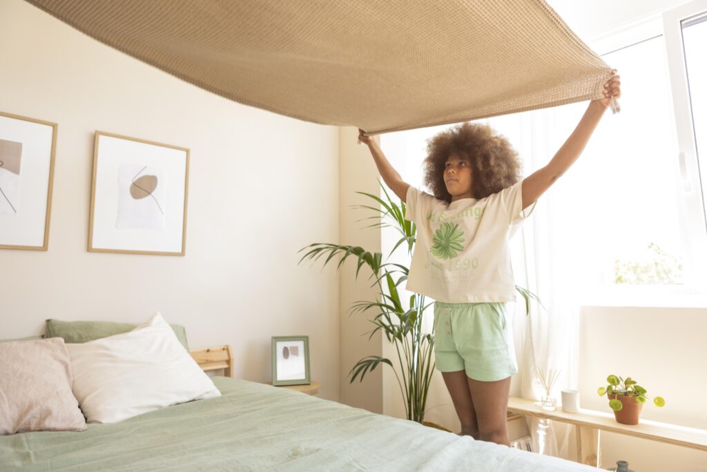 como decorar quarto de apartamento pequeno